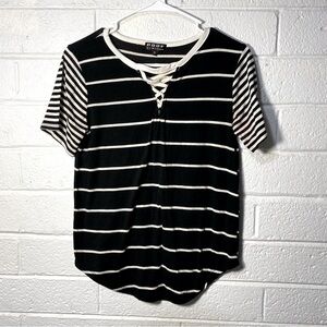 Cute Striped Y2K lace up t shirt blouse with flaw pink stain women’s POOF small